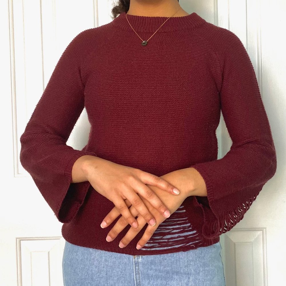 Bell-Sleeved Knitted Sweater M